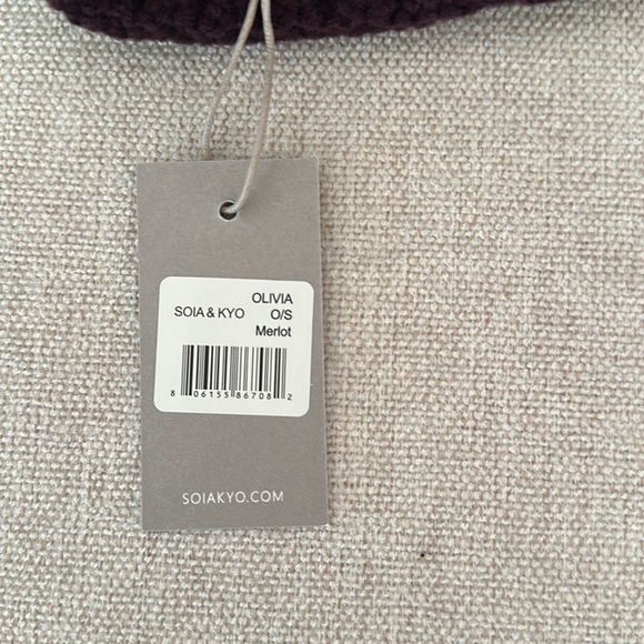 SOIA & KYO Merlot beanie. New. - Picture 5 of 6